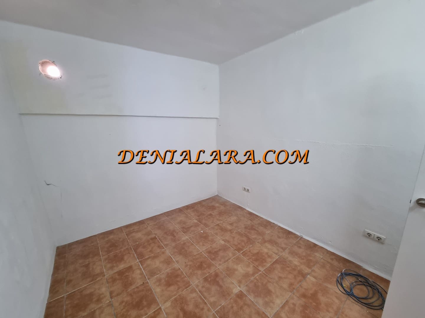 Kommersiell till salu i Denia - 345 000 € (Ref: 8057044)