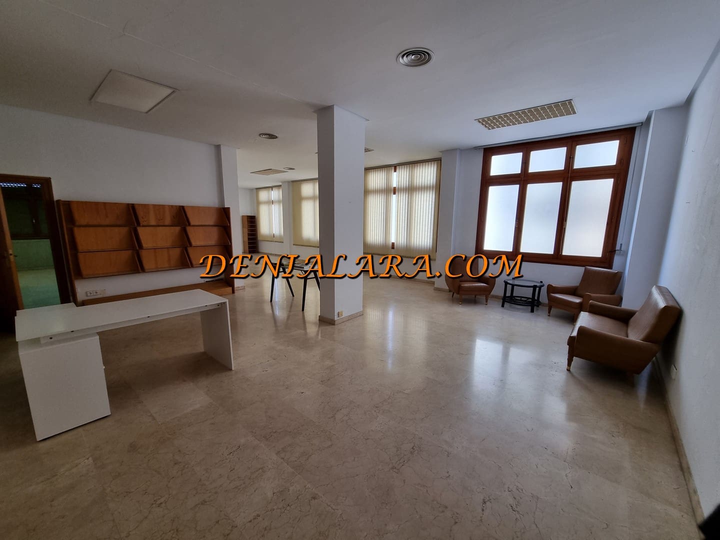 Bureau à louer à Pedreguer - 250 € (Ref: 8101313)