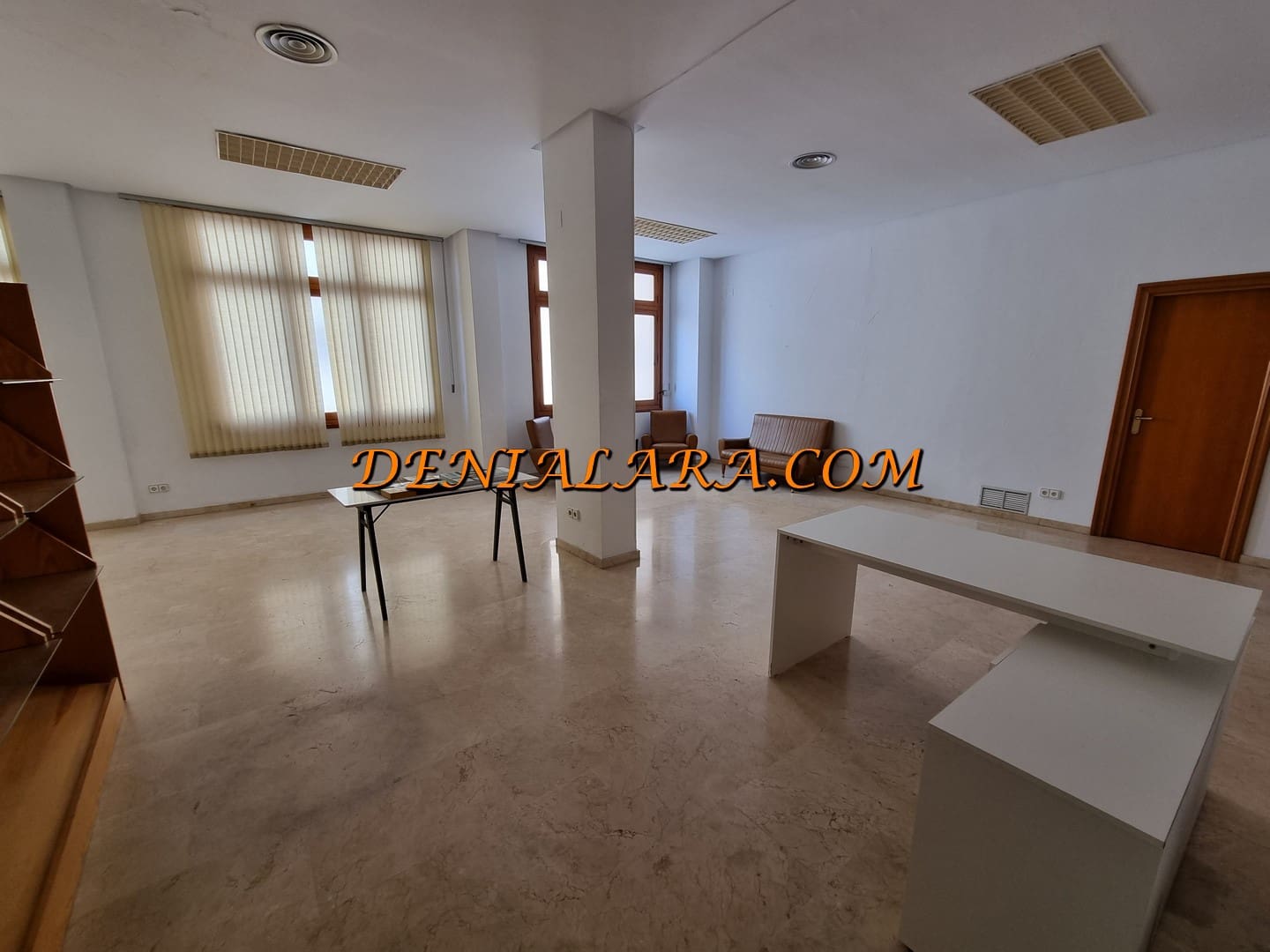 Bureau à louer à Pedreguer - 250 € (Ref: 8101313)