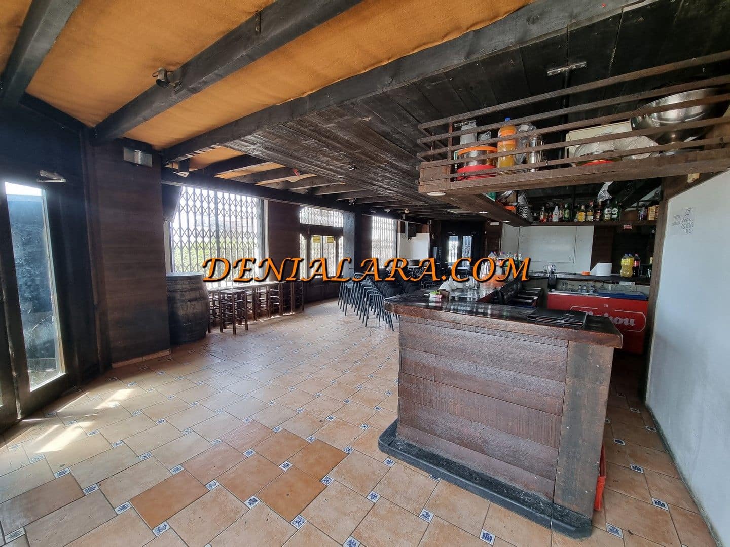 Kommersiell til salgs i Denia - € 199 999 (Ref: 8206524)