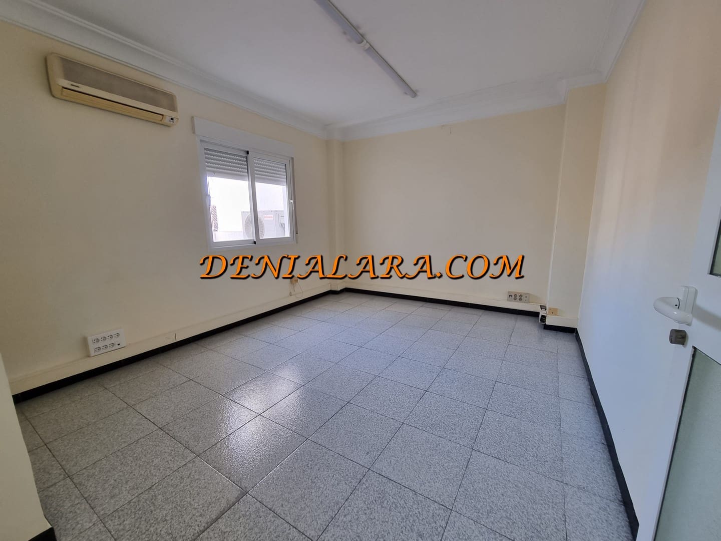 Erhverv til salg i Denia - € 1.740.000 (Ref: 8212229)