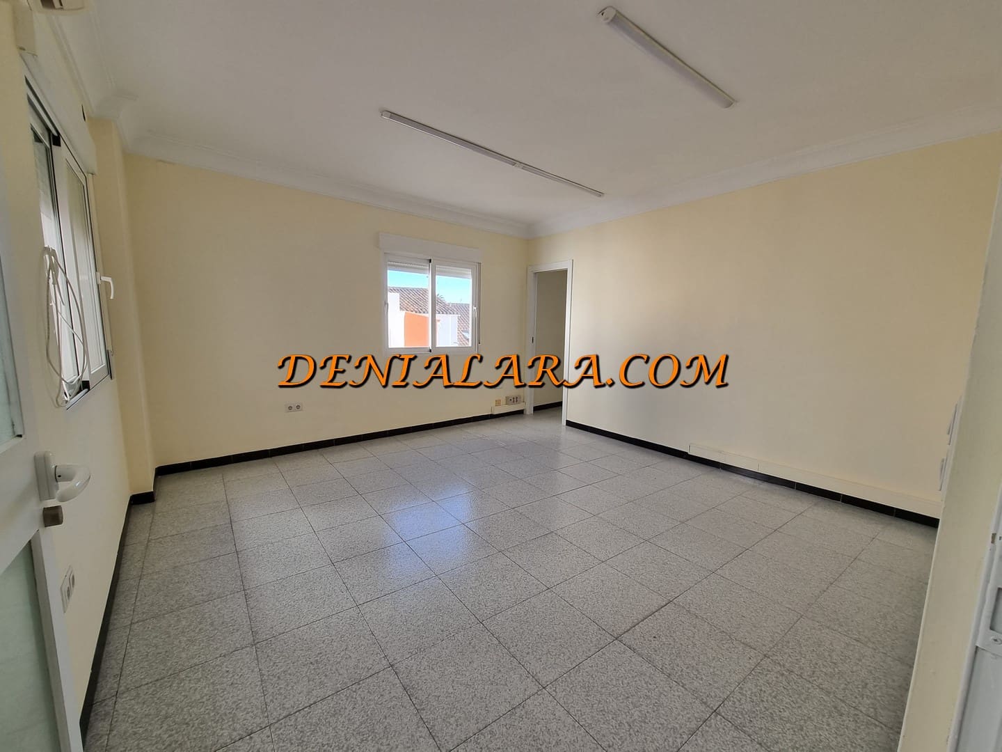 Erhverv til salg i Denia - € 1.740.000 (Ref: 8212229)