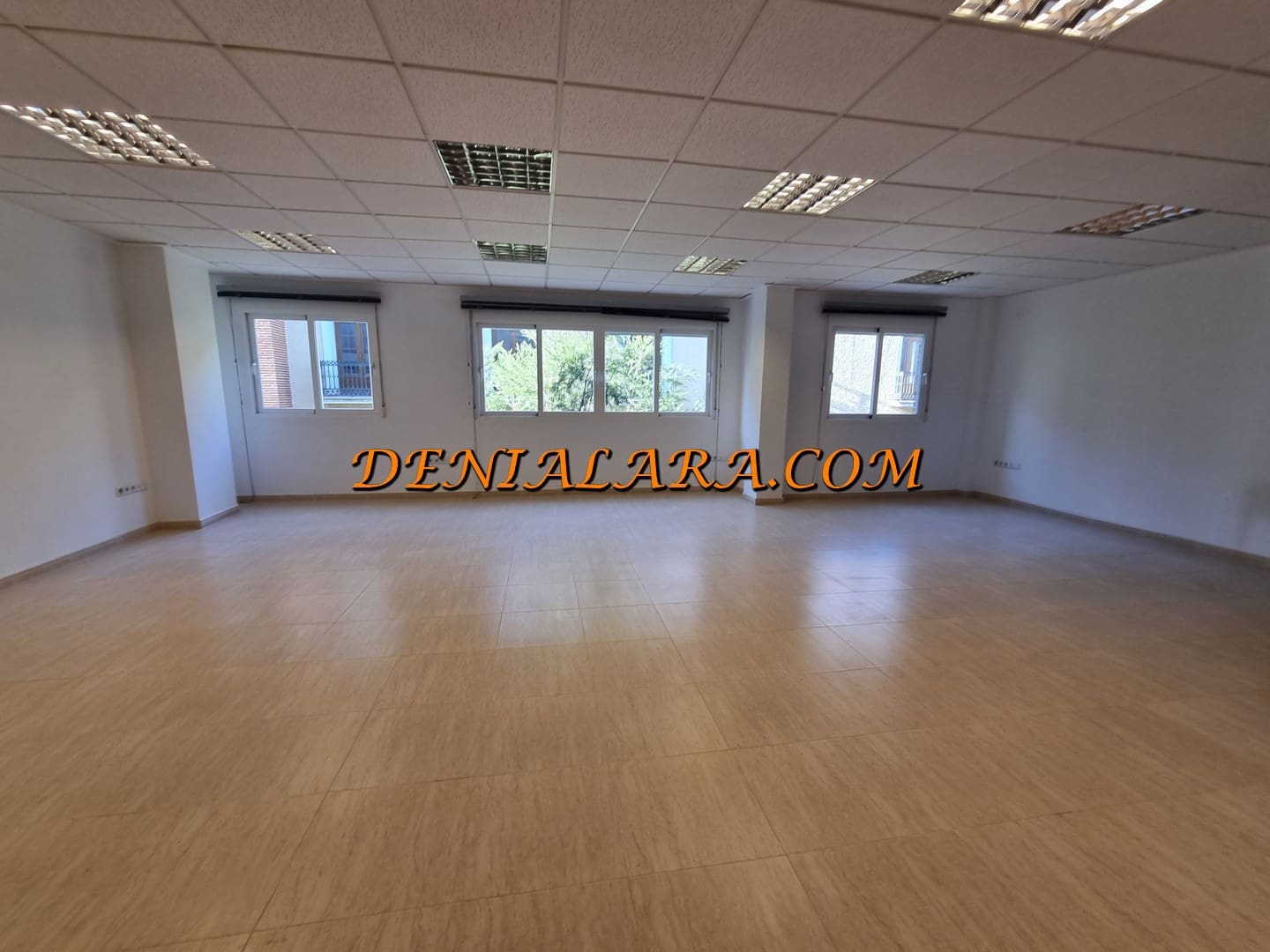 Erhverv til salg i Denia - € 1.740.000 (Ref: 8212229)