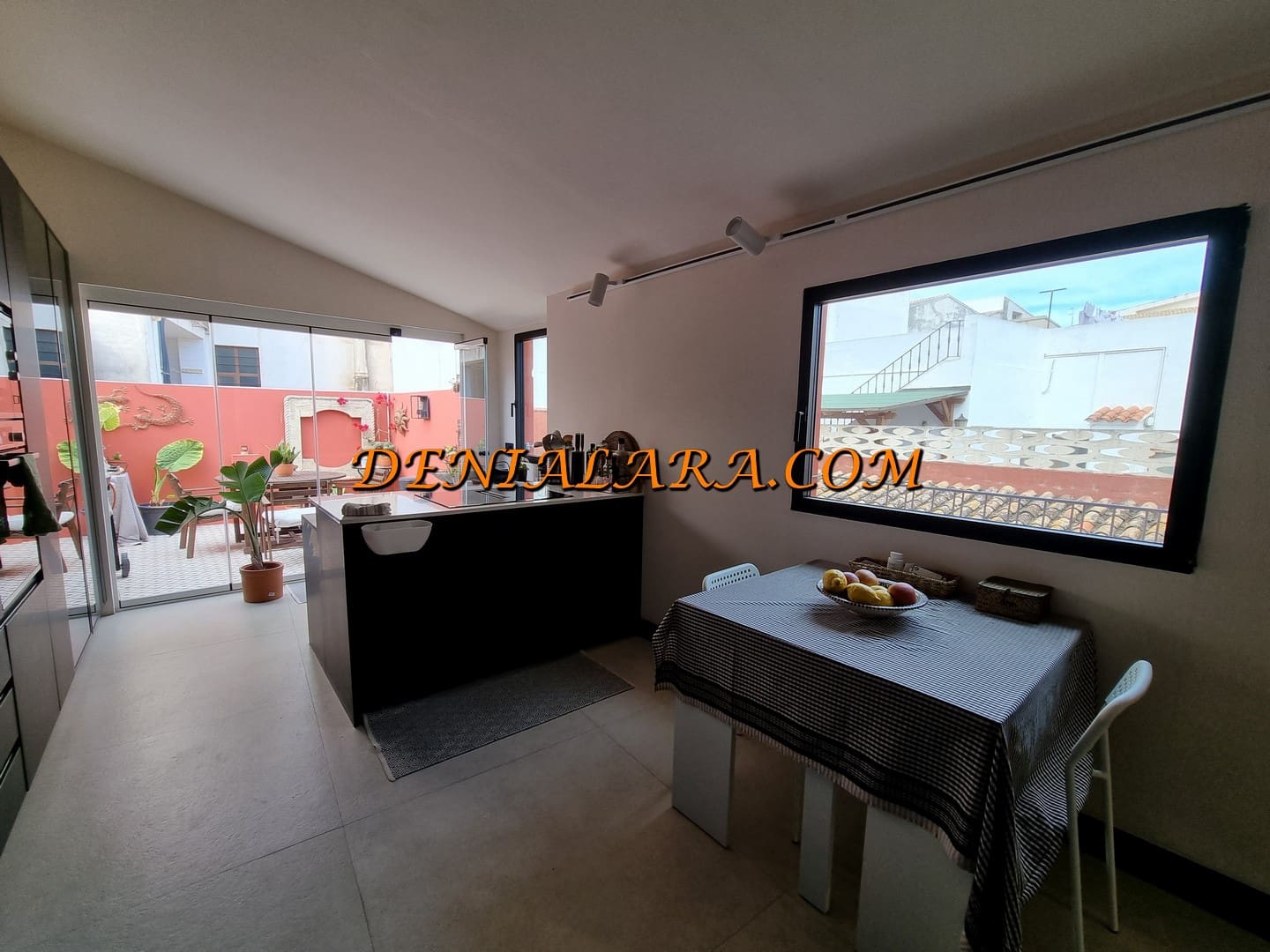 2 slaapkamer Flat te koop in Denia - € 343.000 (Ref: 8243484)