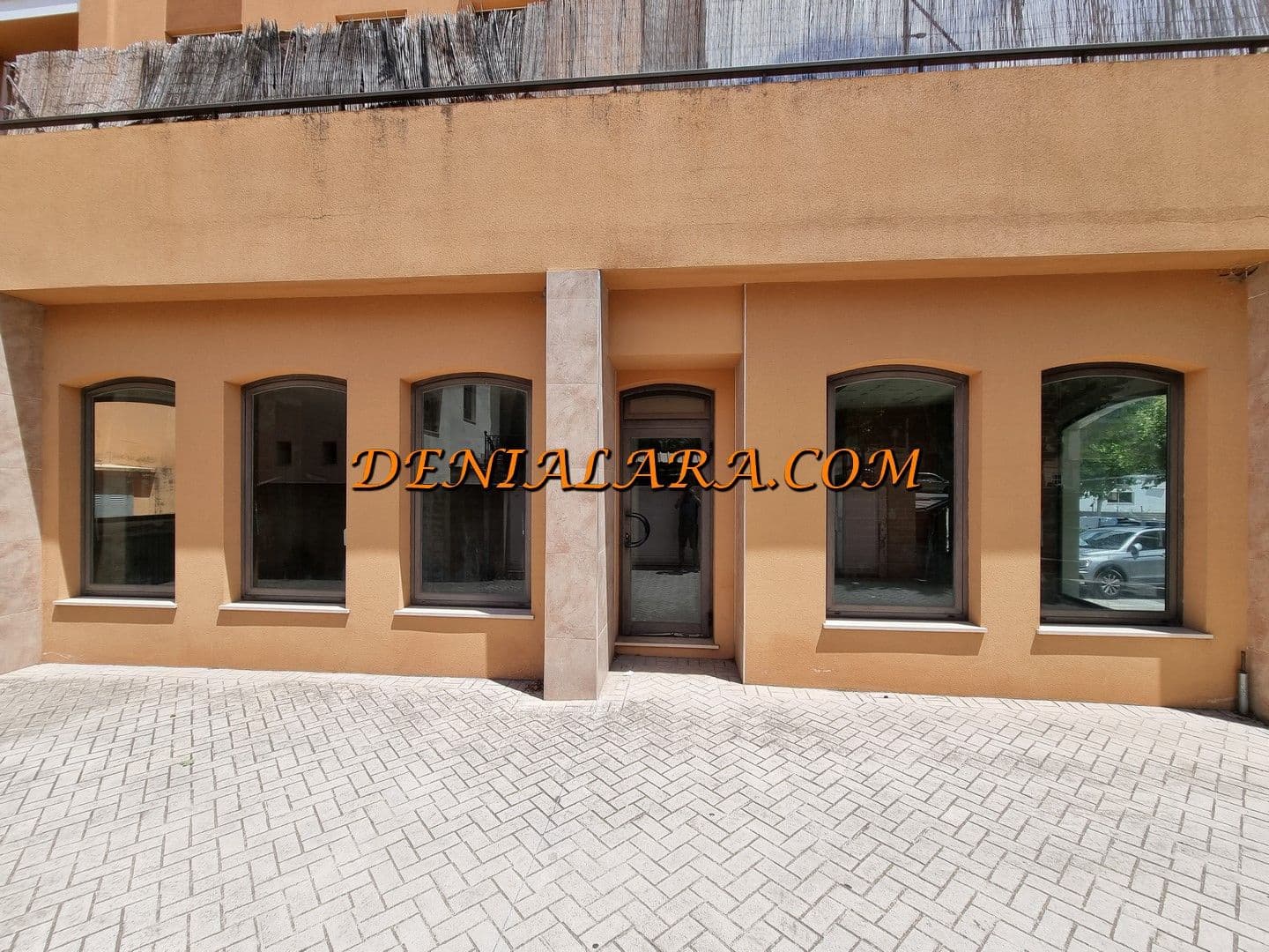 Commercial for rent in Pedreguer - € 1,600 (Ref: 8389720)