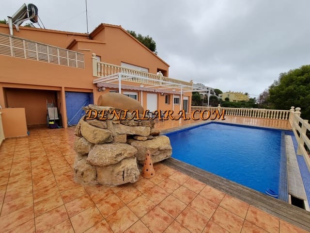2 soverom Villa til salgs i Dénia med svømmebasseng garasje - € 775 000 (Ref: 8607795)