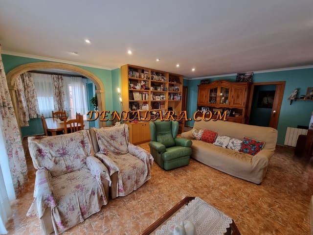 2 soverom Villa til salgs i Dénia med svømmebasseng garasje - € 775 000 (Ref: 8607795)