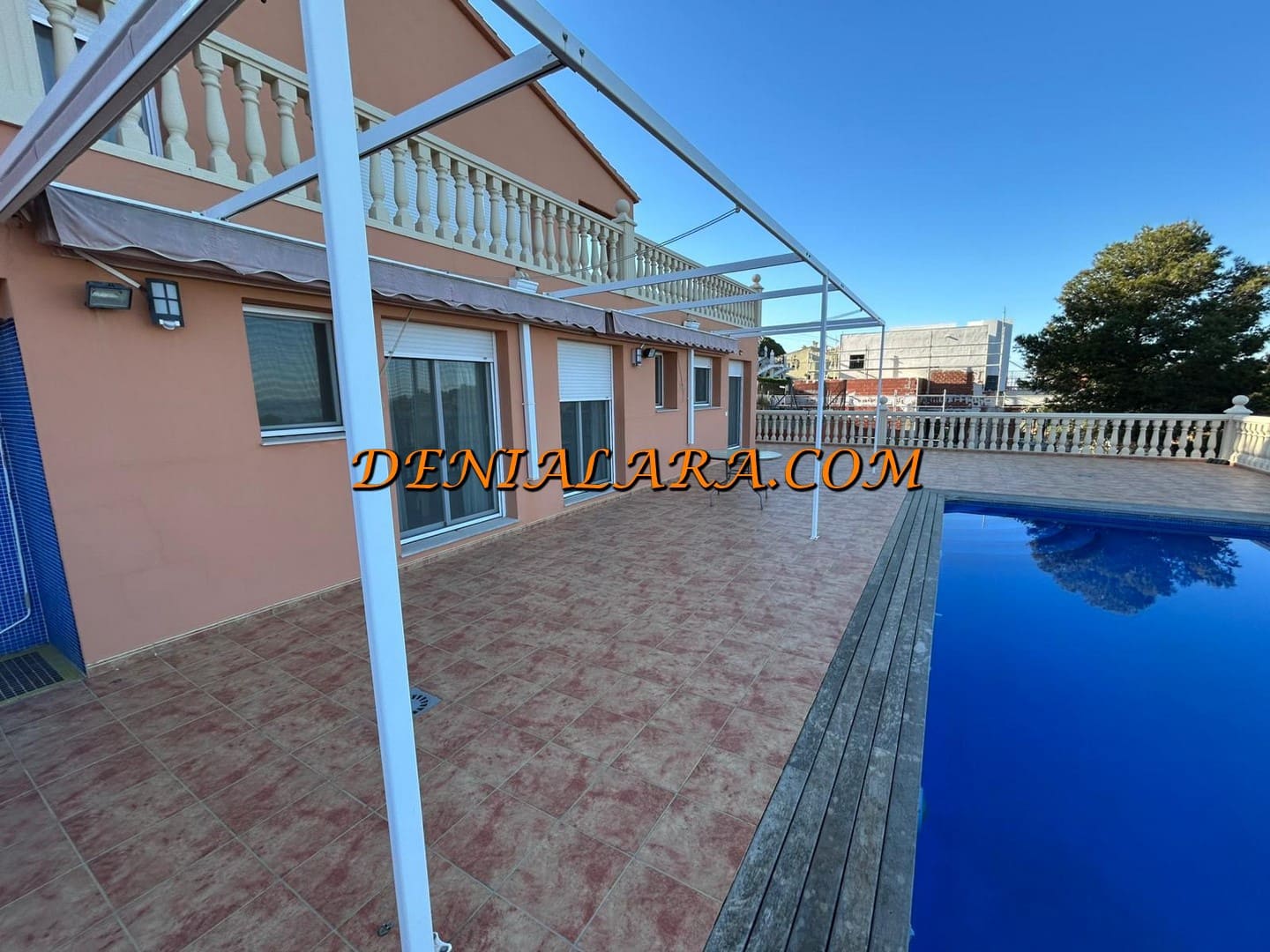 2 makuuhuone Huvila myytävänä paikassa Denia mukana uima-altaan 
autotalli - 774 999 € (Ref: 8607795)