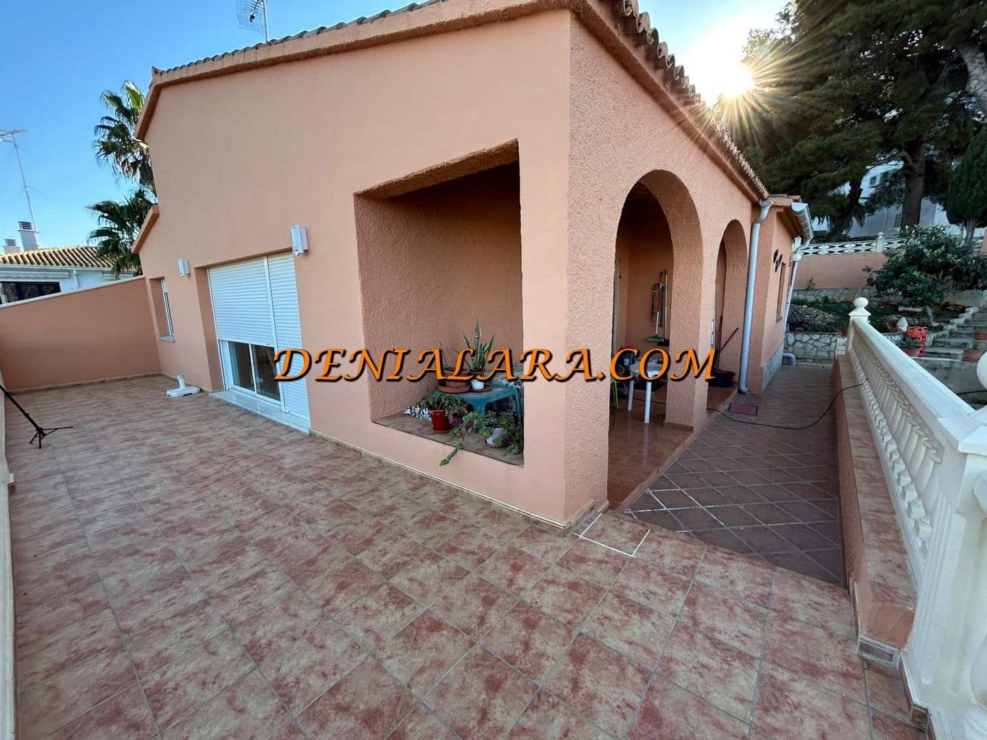 2 makuuhuone Huvila myytävänä paikassa Denia mukana uima-altaan 
autotalli - 774 999 € (Ref: 8607795)