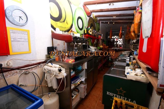 Commercial for sale in Dénia - € 152,000 (Ref: 8609598)