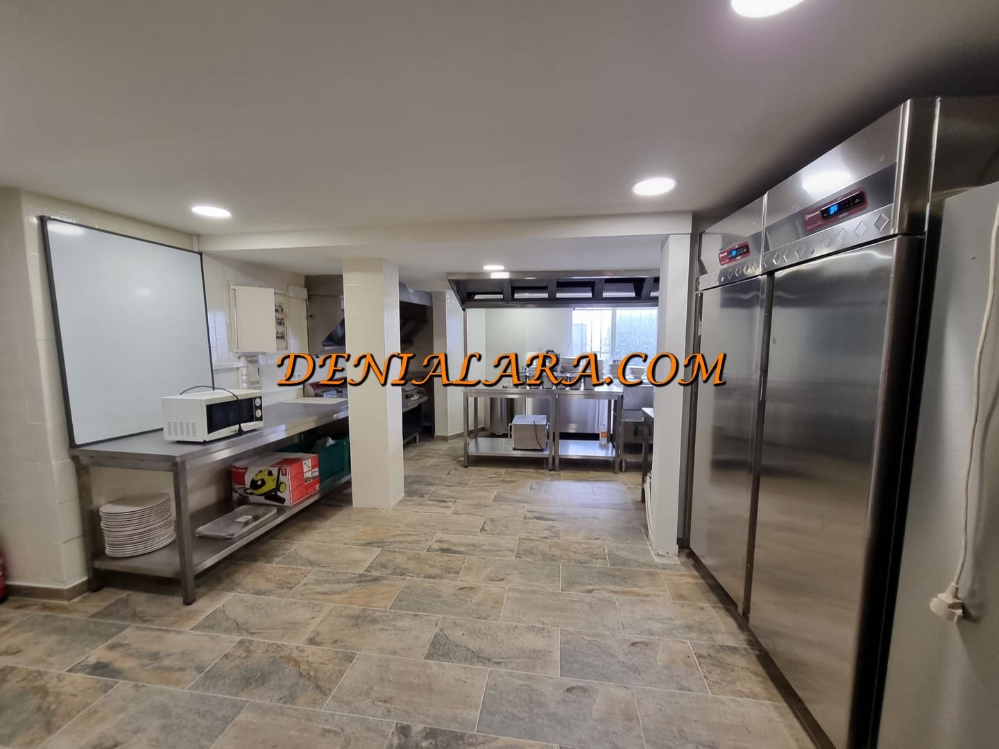 Restaurant/Bar til salg i Denia med garage - € 950.000 (Ref: 8617627)