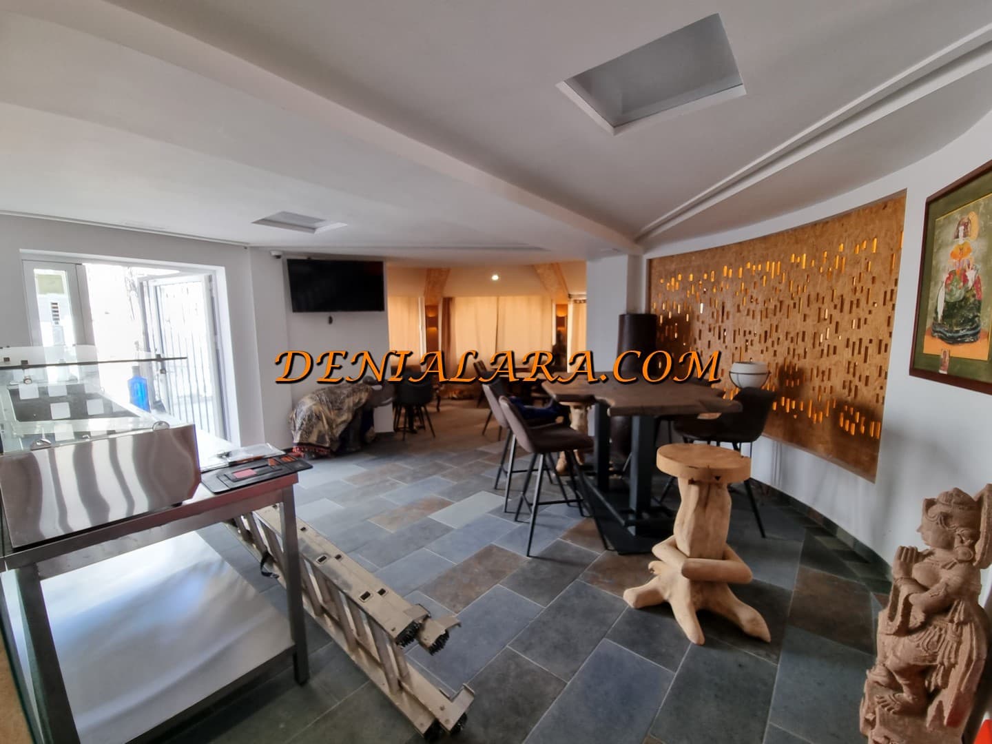 Restaurant/Bar til salg i Denia med garage - € 950.000 (Ref: 8617627)