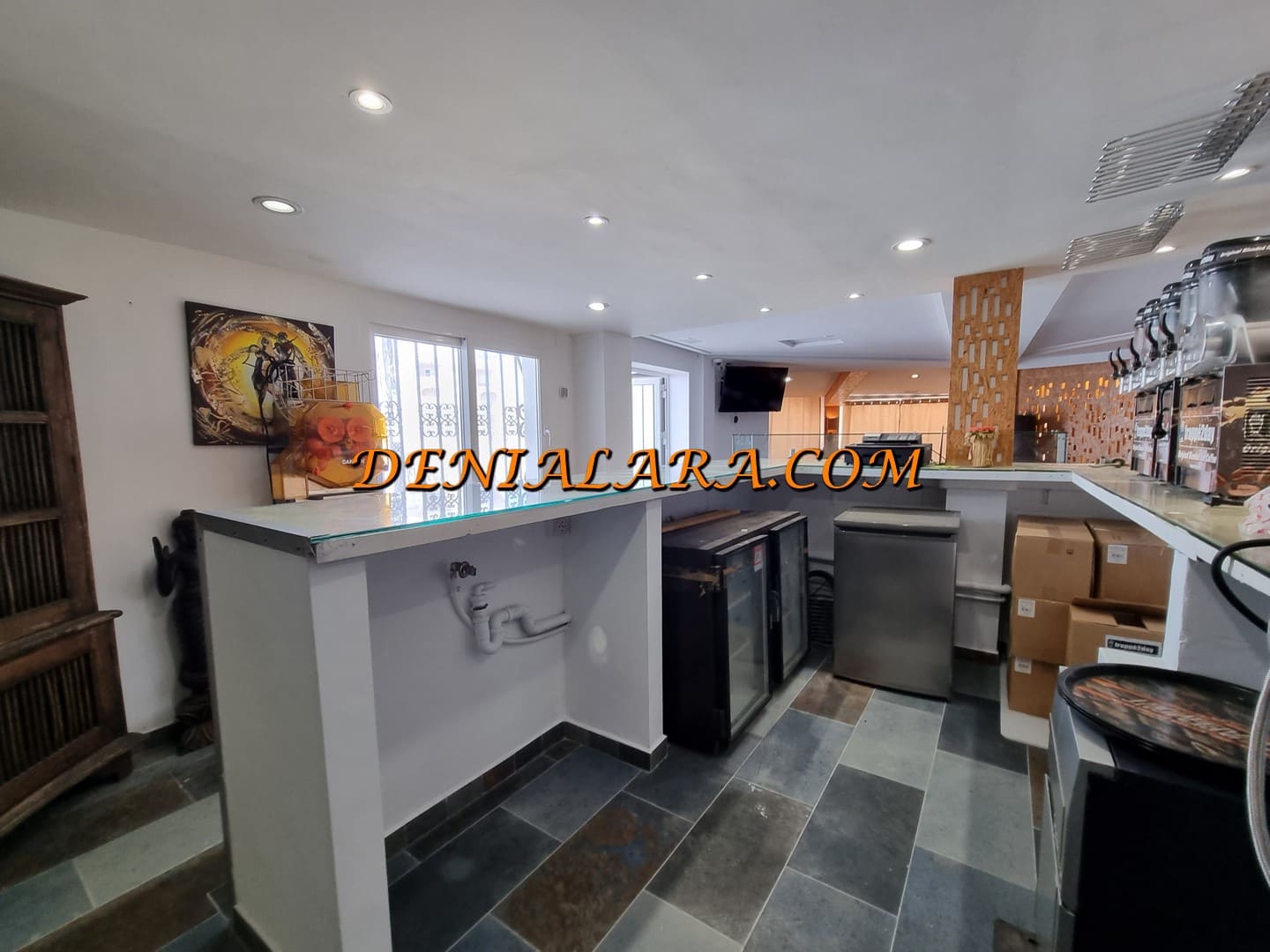 Restaurant/Bar til salg i Denia med garage - € 950.000 (Ref: 8617627)