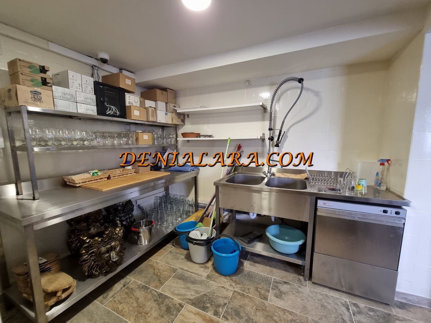 Restaurant/Bar til salg i Denia med garage - € 950.000 (Ref: 8617627)