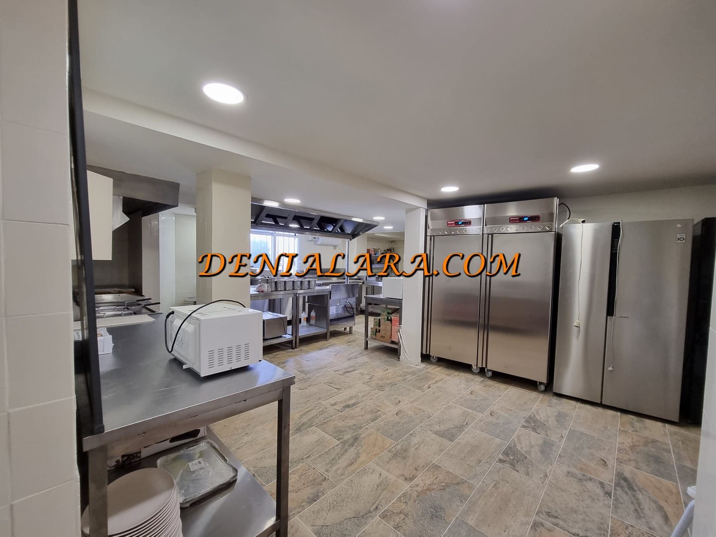 Restaurant/Bar til salg i Denia med garage - € 950.000 (Ref: 8617627)