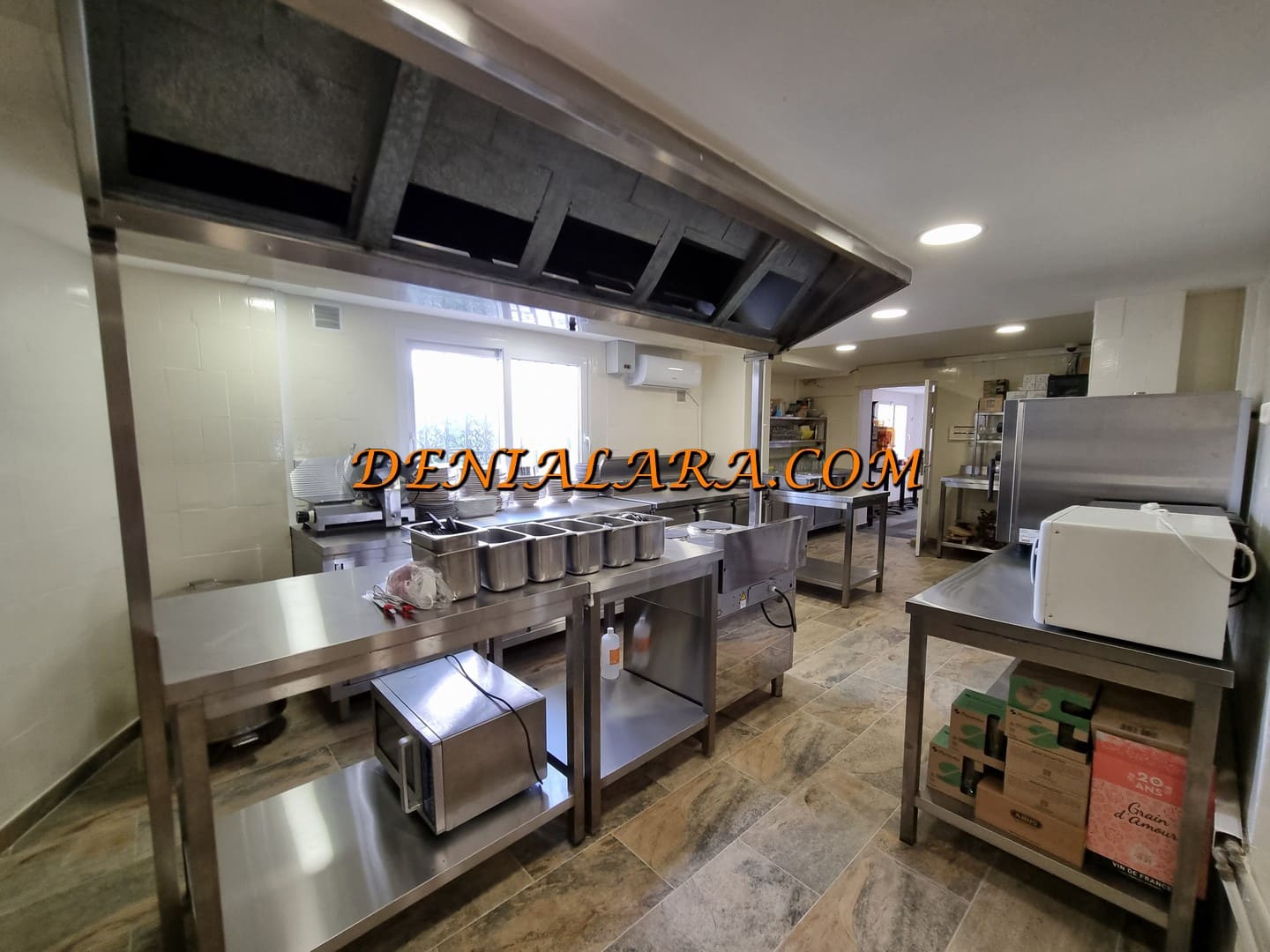 Restaurant/Bar til salg i Denia med garage - € 950.000 (Ref: 8617627)