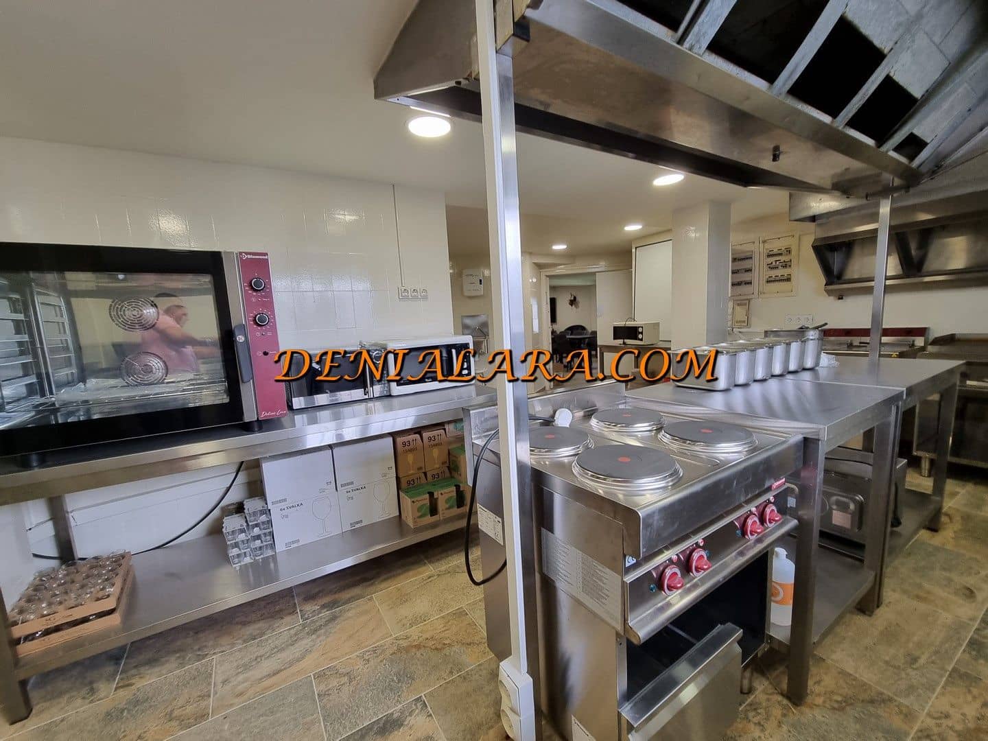 Restaurant/Bar til salg i Denia med garage - € 950.000 (Ref: 8617627)