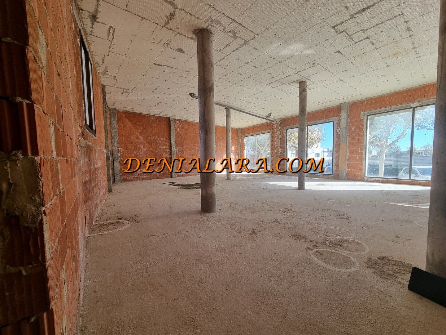 Local Commercial à louer à Pedreguer - 800 € (Ref: 8617629)