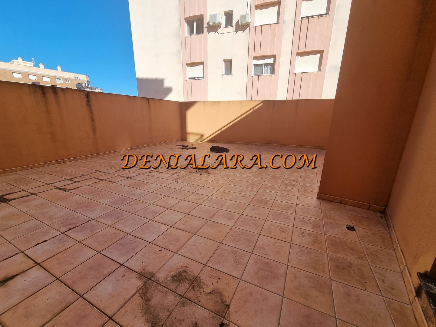 Local Commercial à louer à Pedreguer - 800 € (Ref: 8617629)