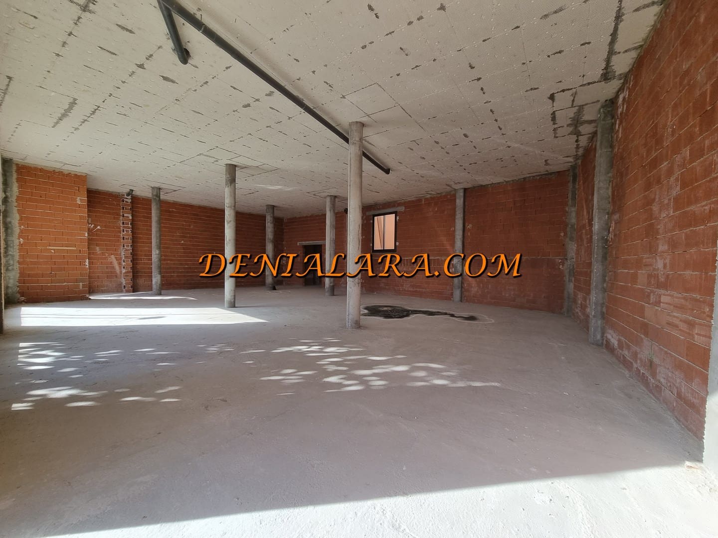 Local Commercial à louer à Pedreguer - 800 € (Ref: 8617629)