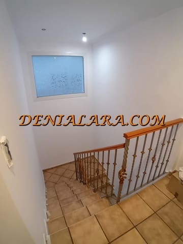 4 quarto Moradia para venda em Dénia com piscina - 609 000 € (Ref: 8617632)