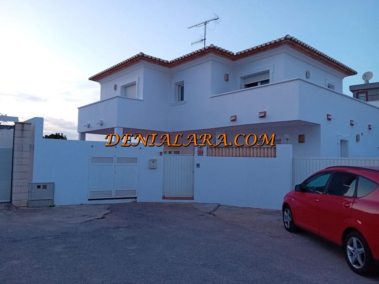 4 quarto Moradia para venda em Denia com piscina - 609 000 € (Ref: 8617632)