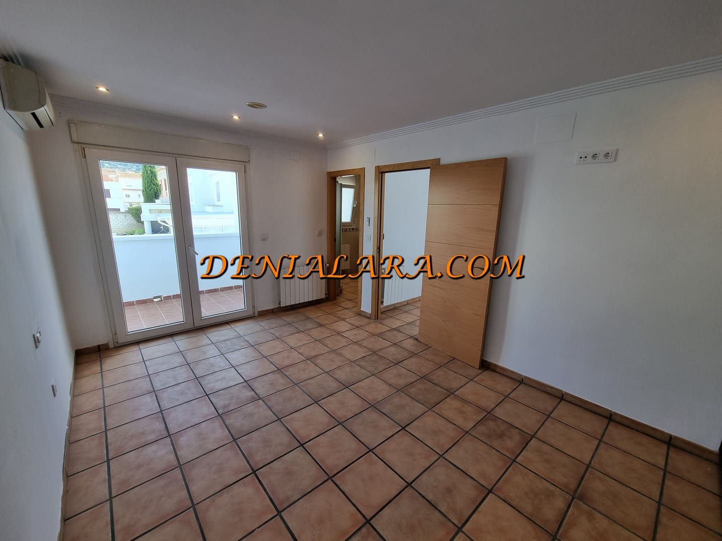 4 quarto Moradia para venda em Denia com piscina - 558 000 € (Ref: 8617632)