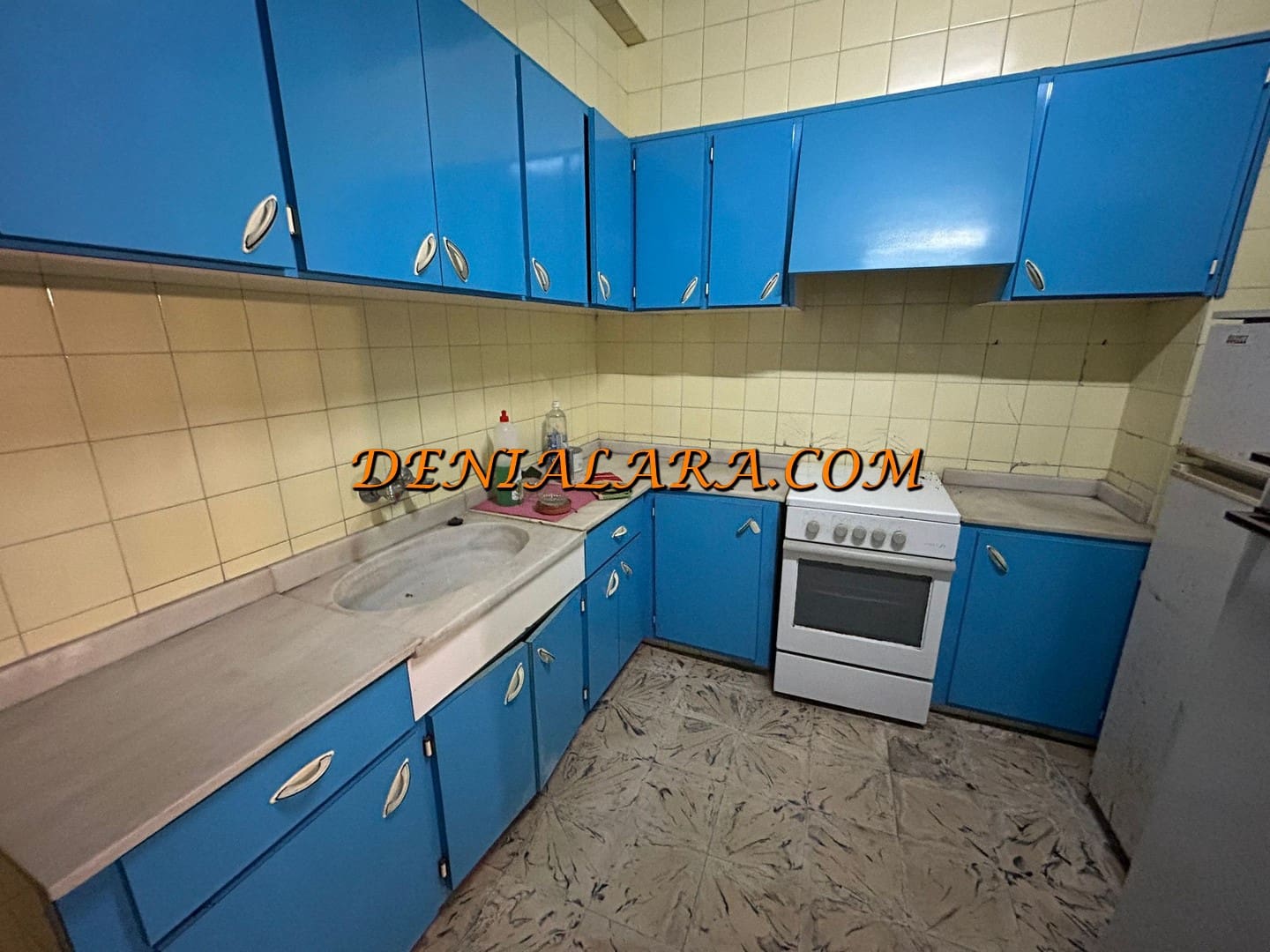 6 bedroom Townhouse for sale in Pego with garage - € 275,000 (Ref: 8623112)