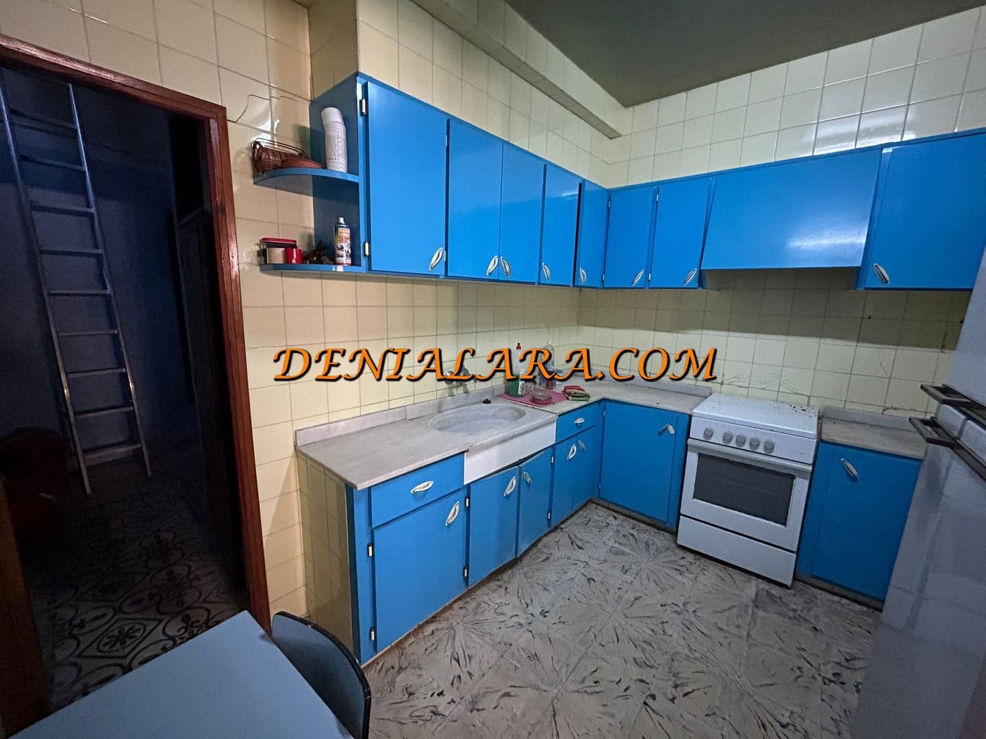 6 bedroom Townhouse for sale in Pego with garage - € 275,000 (Ref: 8623112)