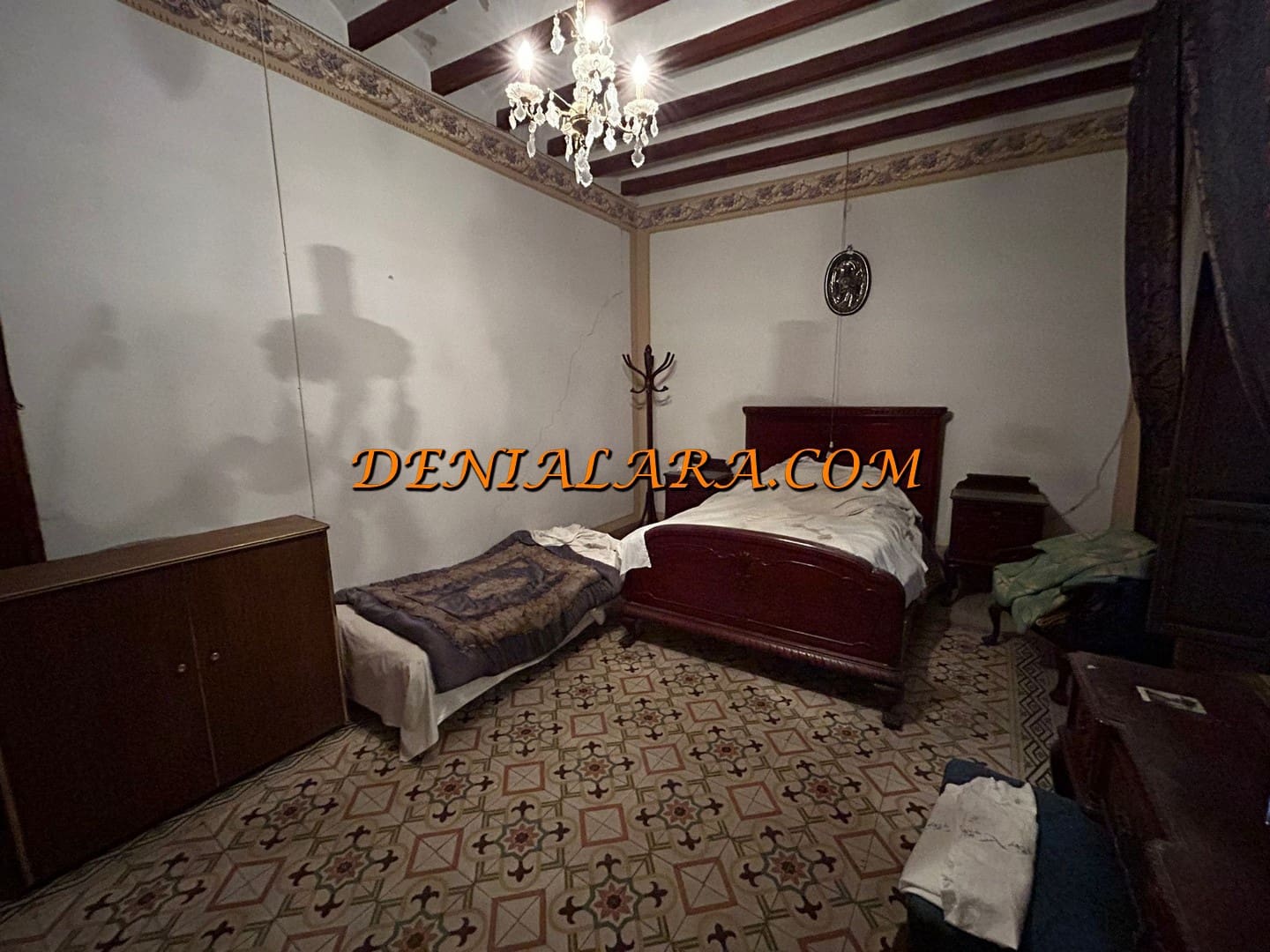 6 bedroom Townhouse for sale in Pego with garage - € 275,000 (Ref: 8623112)