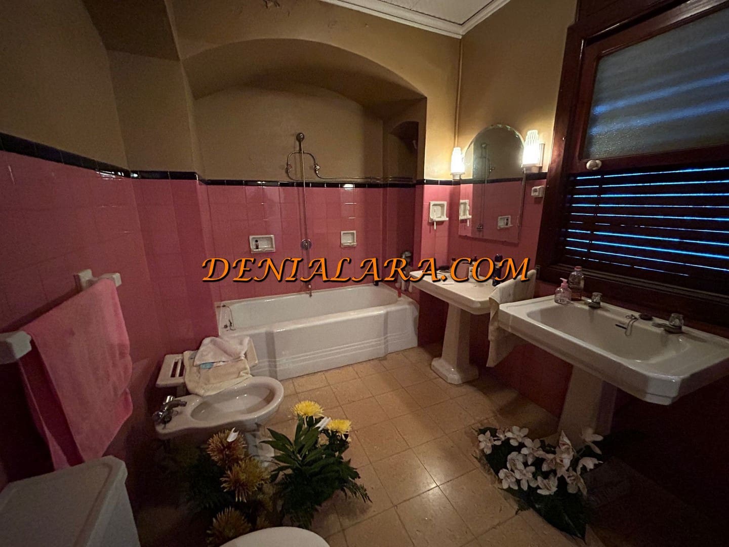 6 bedroom Townhouse for sale in Pego with garage - € 275,000 (Ref: 8623112)