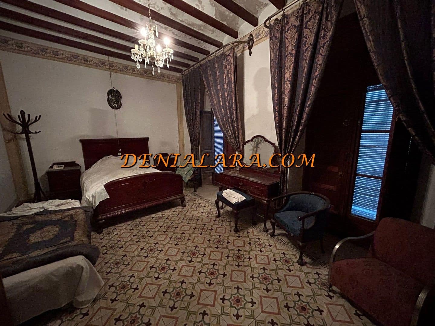 6 bedroom Townhouse for sale in Pego with garage - € 275,000 (Ref: 8623112)