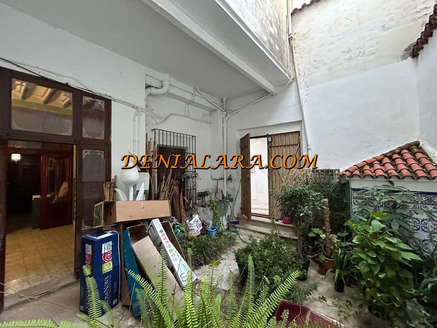 6 bedroom Townhouse for sale in Pego with garage - € 275,000 (Ref: 8623112)