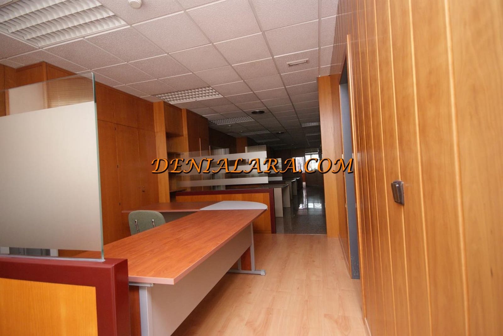 Kommersiell till salu i Denia - 445 000 € (Ref: 8623114)