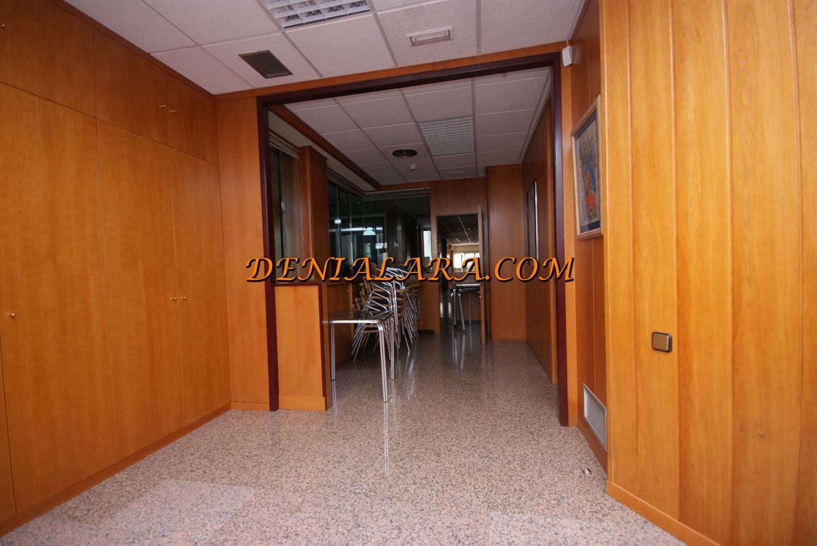 Kommersiell till salu i Denia - 445 000 € (Ref: 8623114)