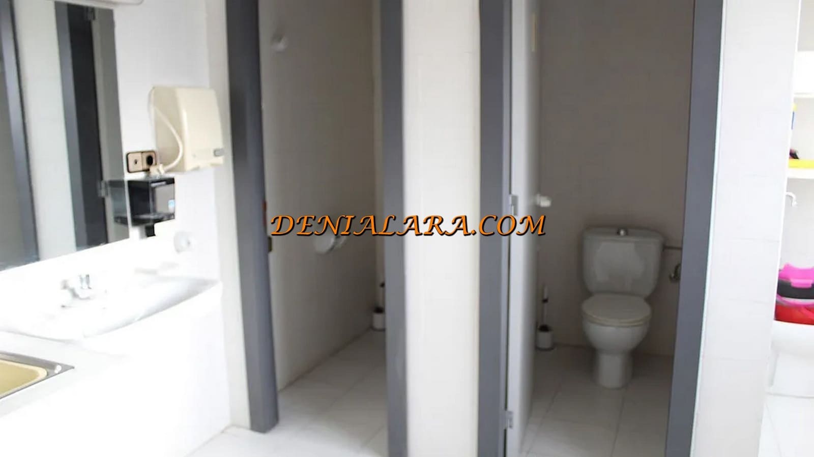 Kommersiell till salu i Denia - 445 000 € (Ref: 8623114)