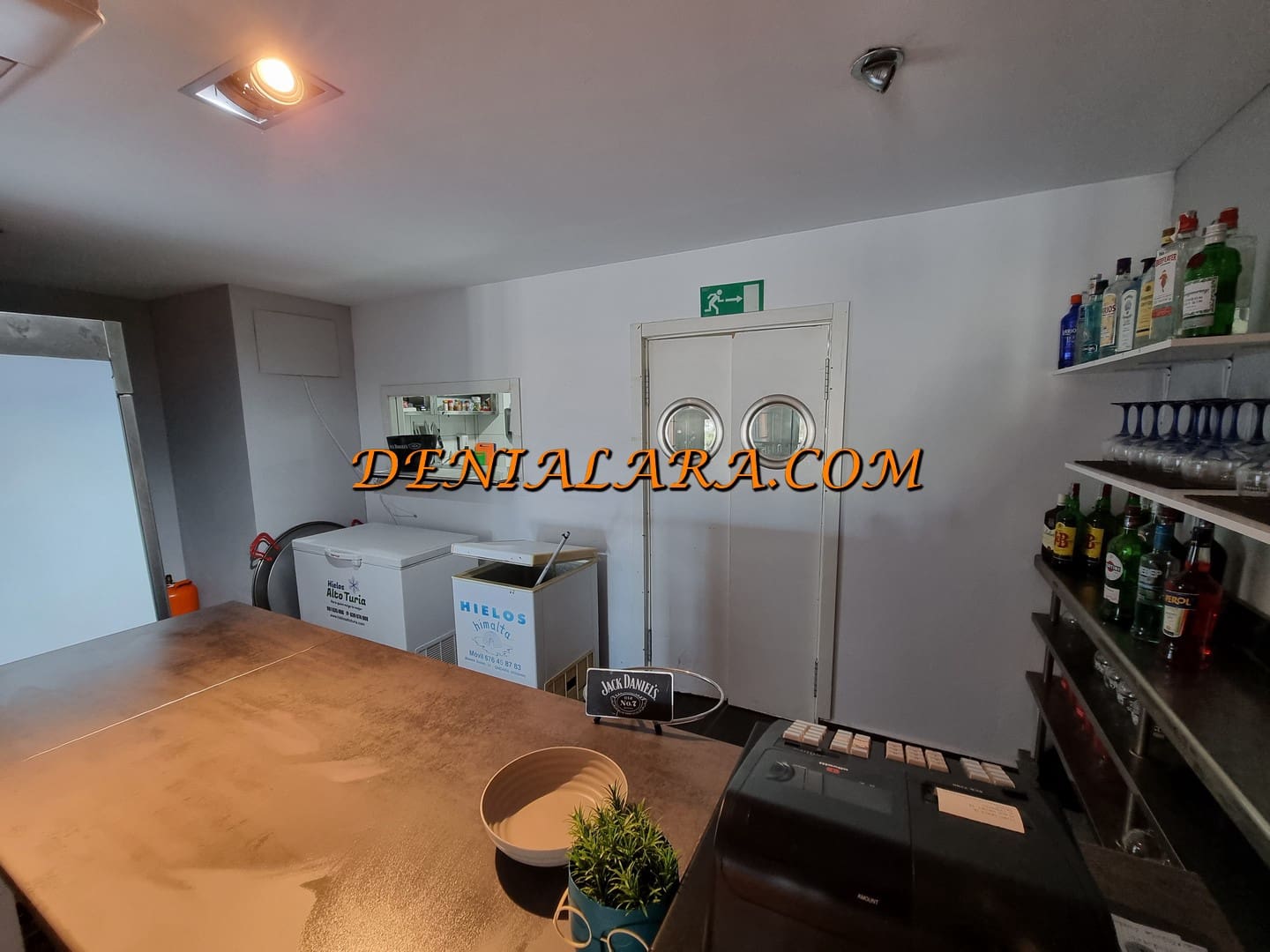 Restaurant/Bar til leje i Denia - € 3.000 (Ref: 8762729)