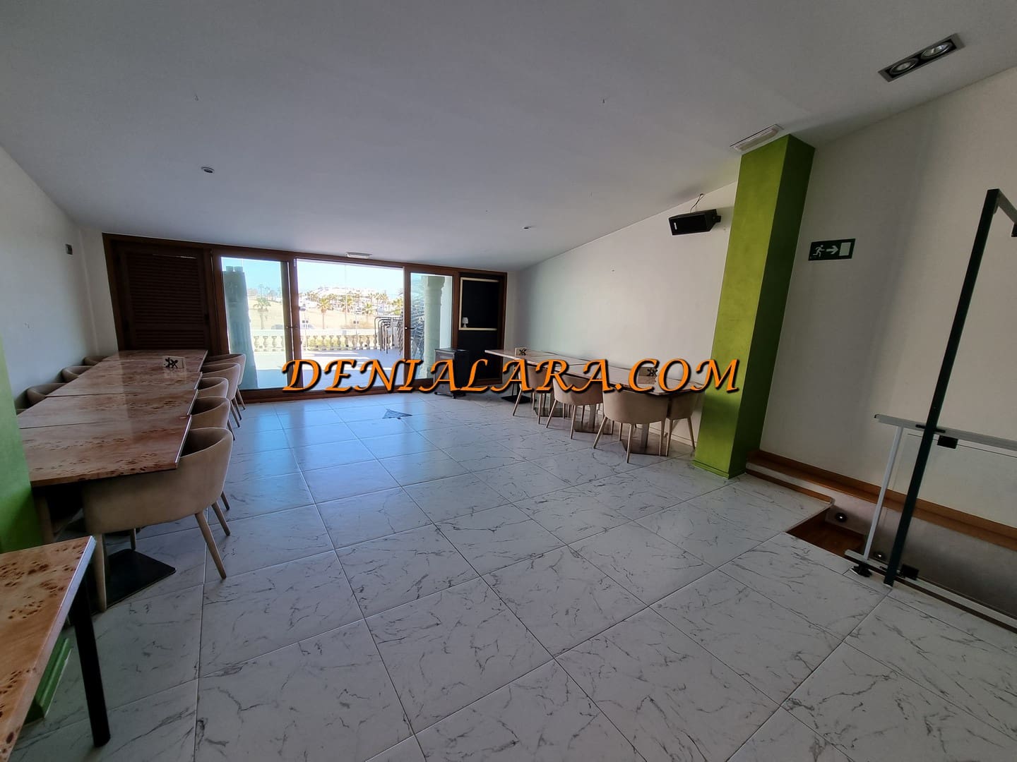 Restaurant/Bar til leje i Denia - € 3.000 (Ref: 8762729)