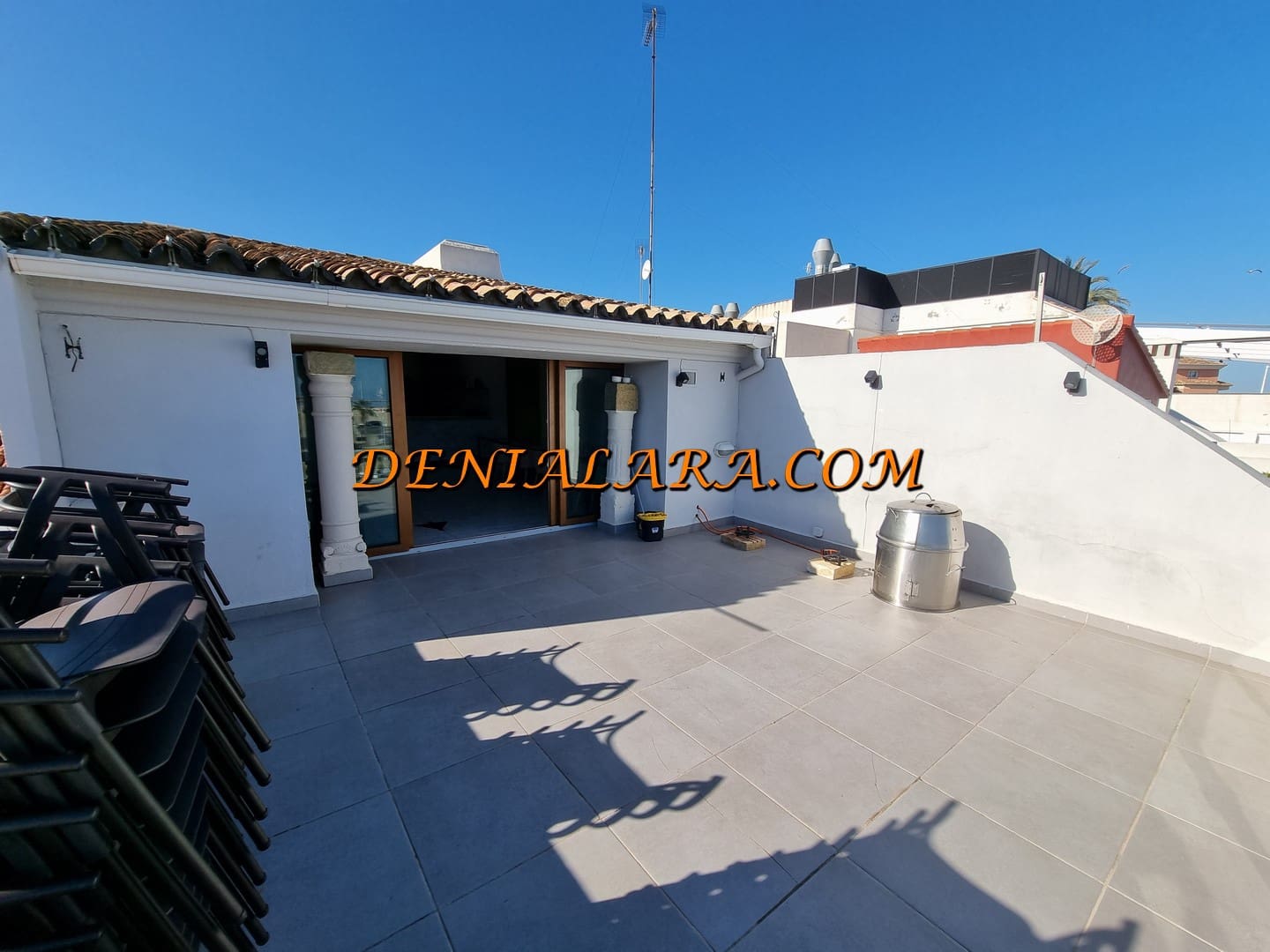 Restaurant/Bar til leje i Denia - € 3.000 (Ref: 8762729)