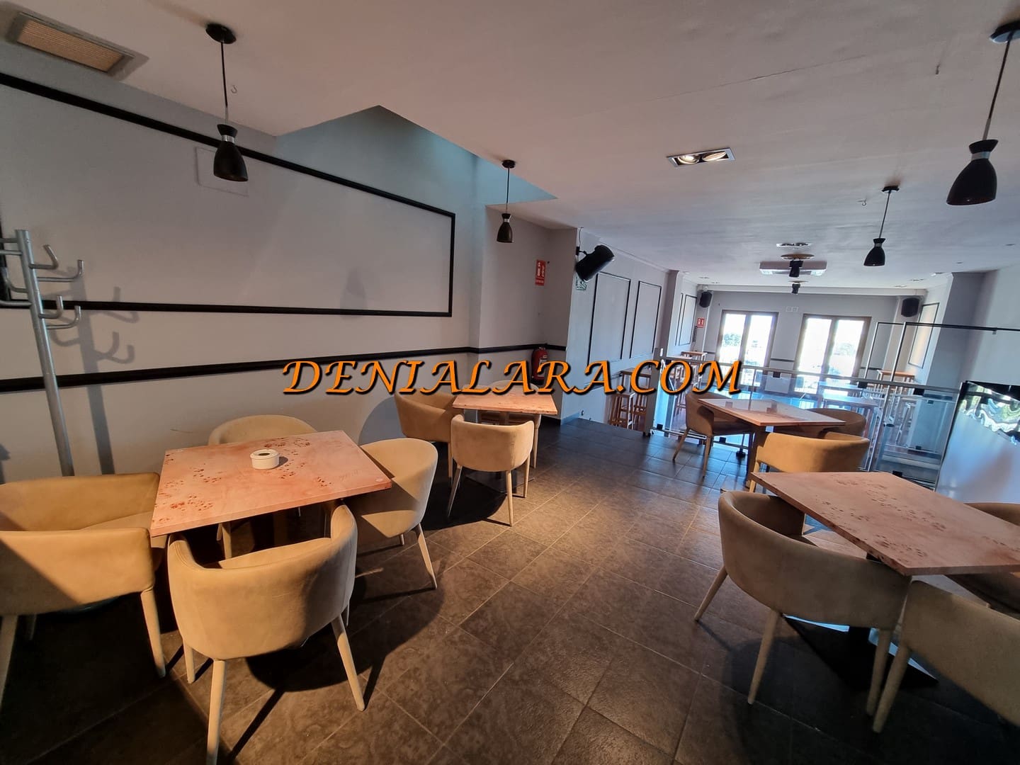Restaurant/Bar til leje i Denia - € 3.000 (Ref: 8762729)