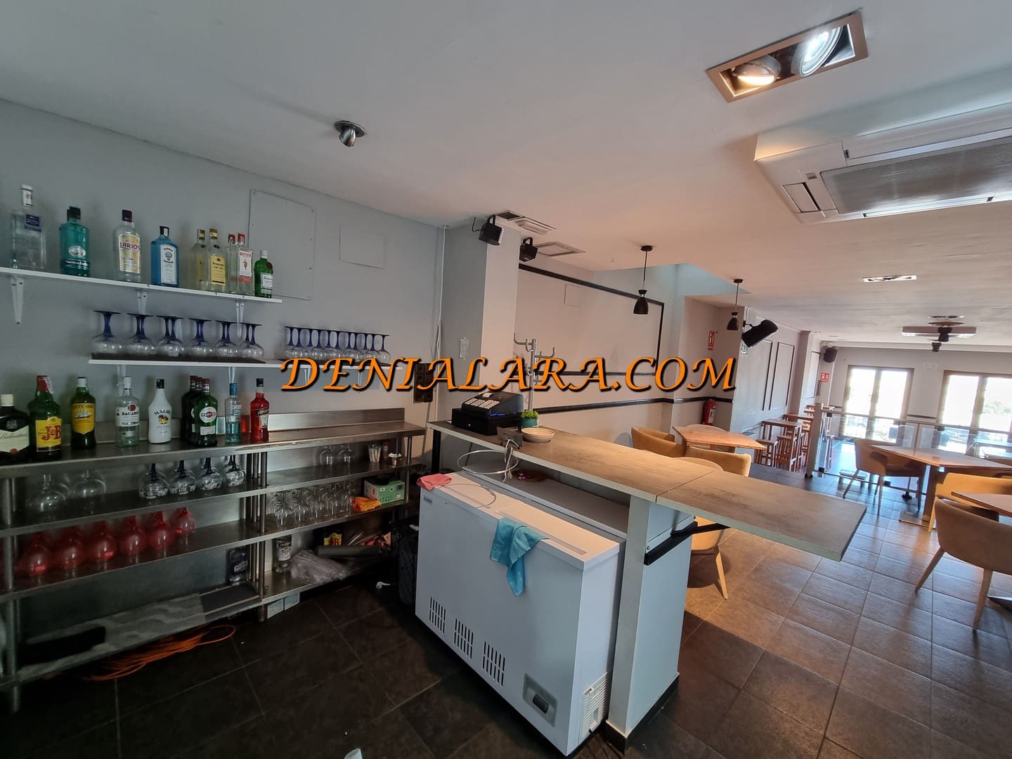 Restaurant/Bar til leje i Denia - € 3.000 (Ref: 8762729)