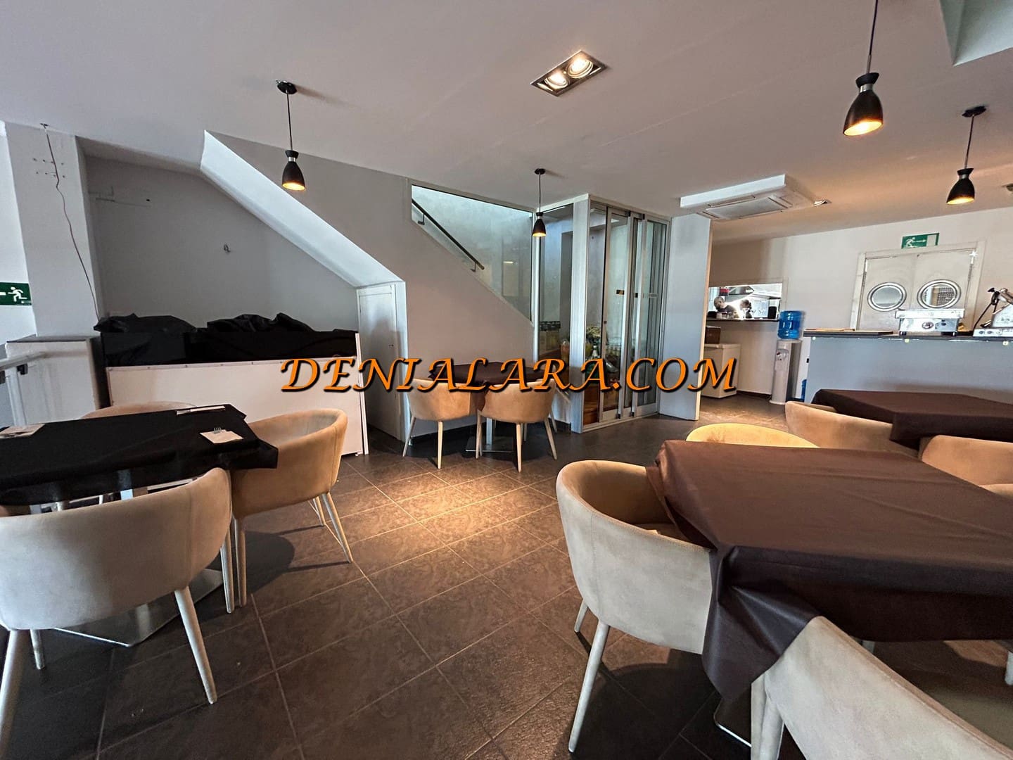 Restaurant/Bar til leje i Denia - € 3.000 (Ref: 8762729)