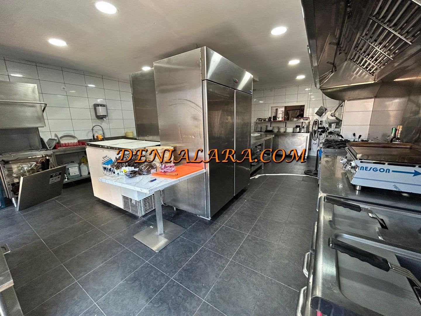 Restaurant/Bar til leje i Denia - € 3.000 (Ref: 8762729)