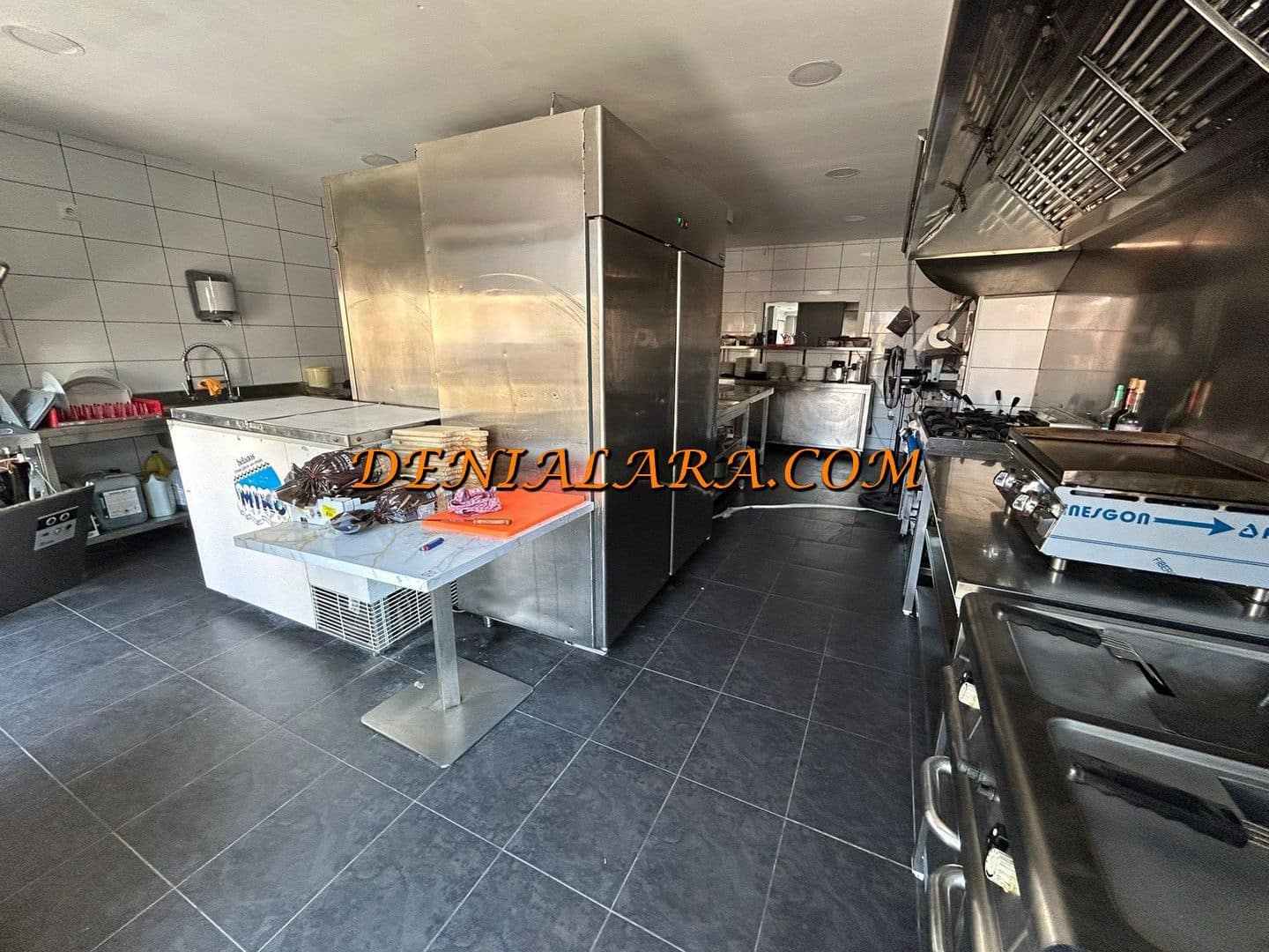 Restaurant/Bar til leje i Denia - € 3.000 (Ref: 8762729)