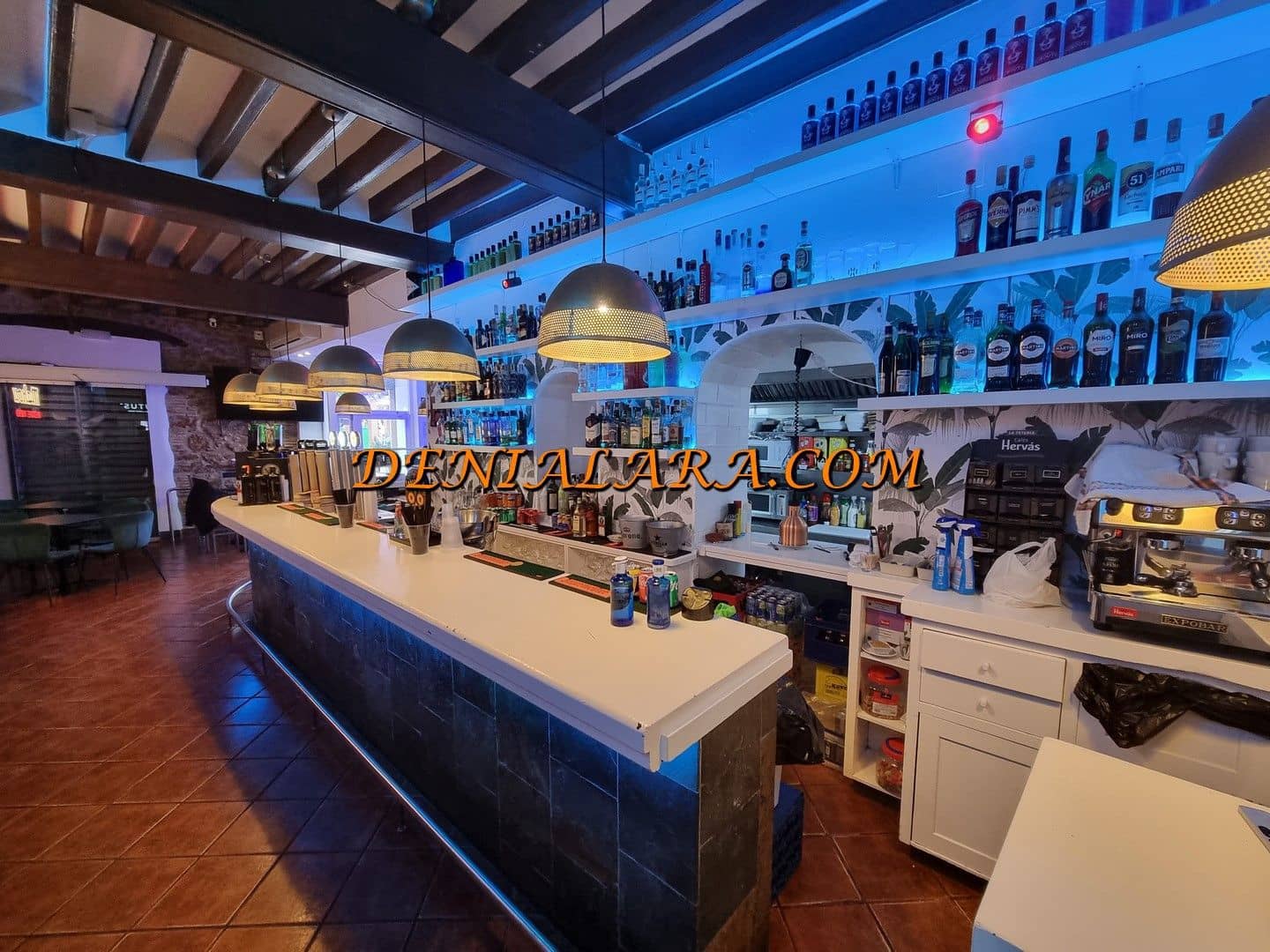 Restaurant/Bar til leje i Denia - € 3.000 (Ref: 8774640)