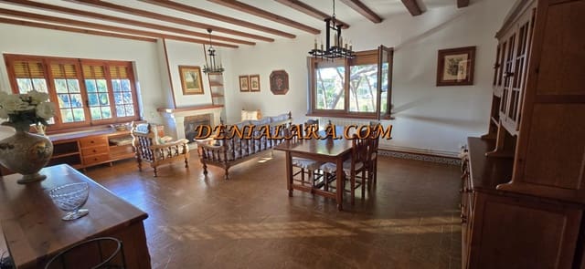 4 bedroom Finca/Country House for rent in Dénia with garage - € 1,600 (Ref: 8811913)