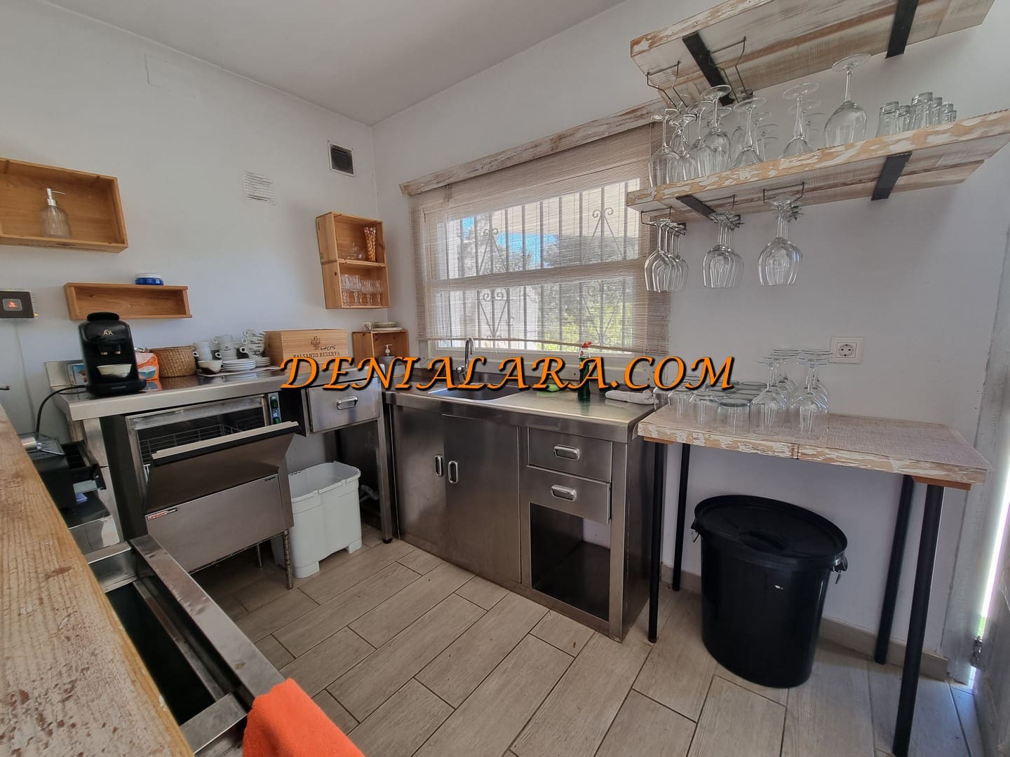 Restaurant/Bar til salg i Denia med garage - € 499.999 (Ref: 8909896)