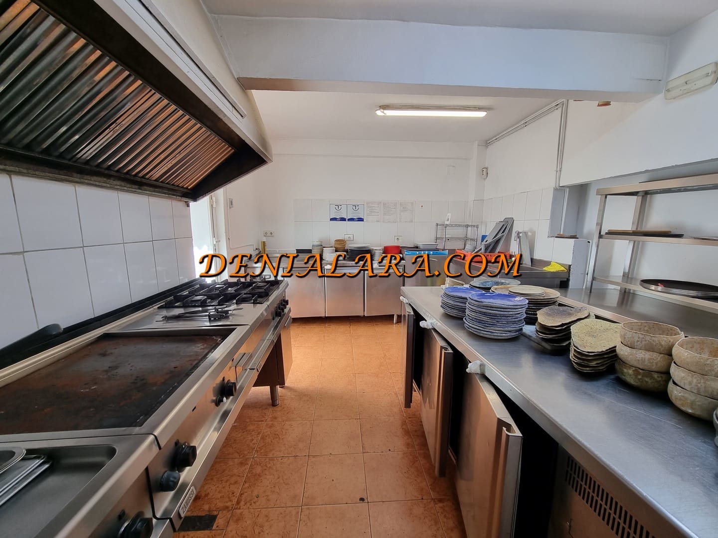 Restaurant/Bar til salg i Denia med garage - € 499.999 (Ref: 8909896)