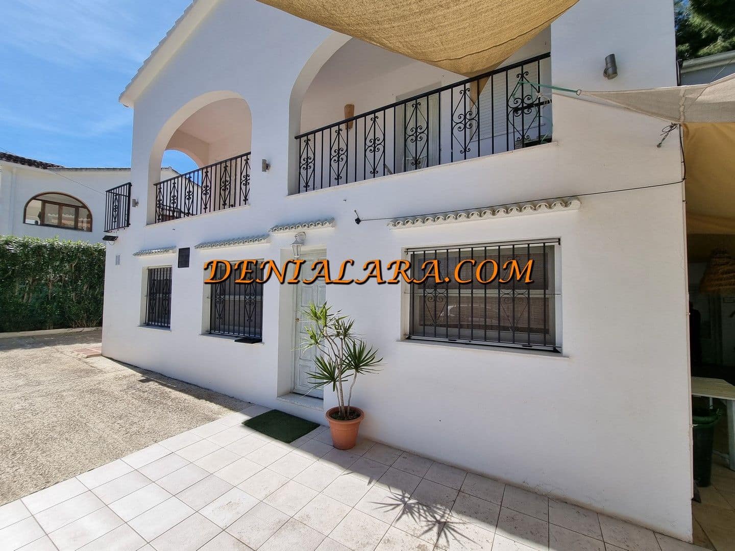 Restaurant/Bar til salg i Denia med garage - € 499.999 (Ref: 8909896)