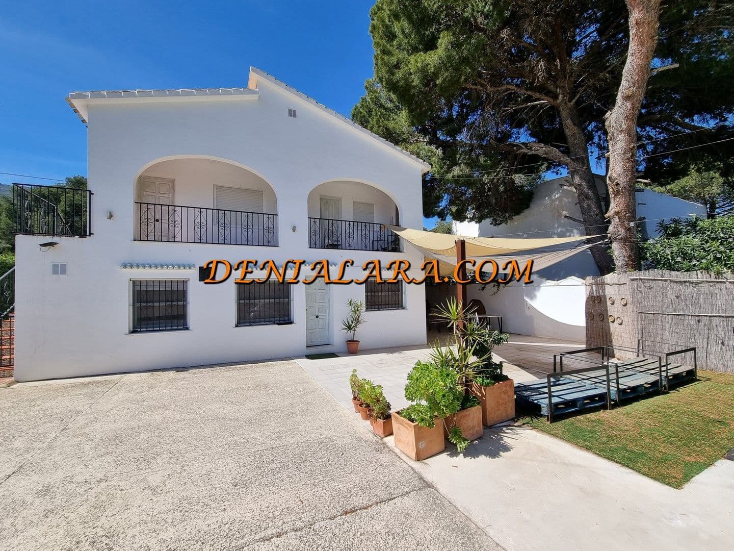 Restaurant/Bar til salg i Denia med garage - € 499.999 (Ref: 8909896)
